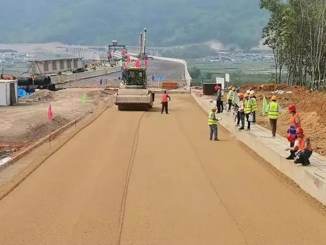 达坂城路基工程